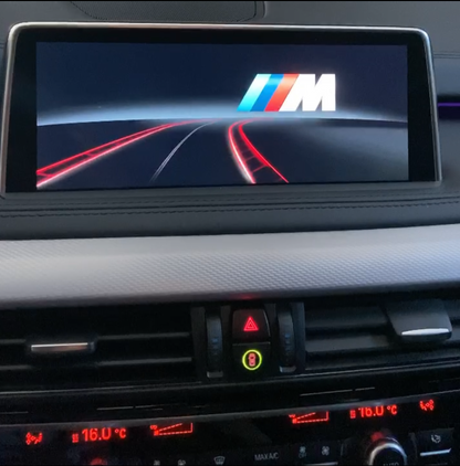 Logo M au démarrage